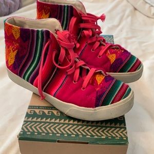 Inkkas pink cotton candy hi top sneakers size 7